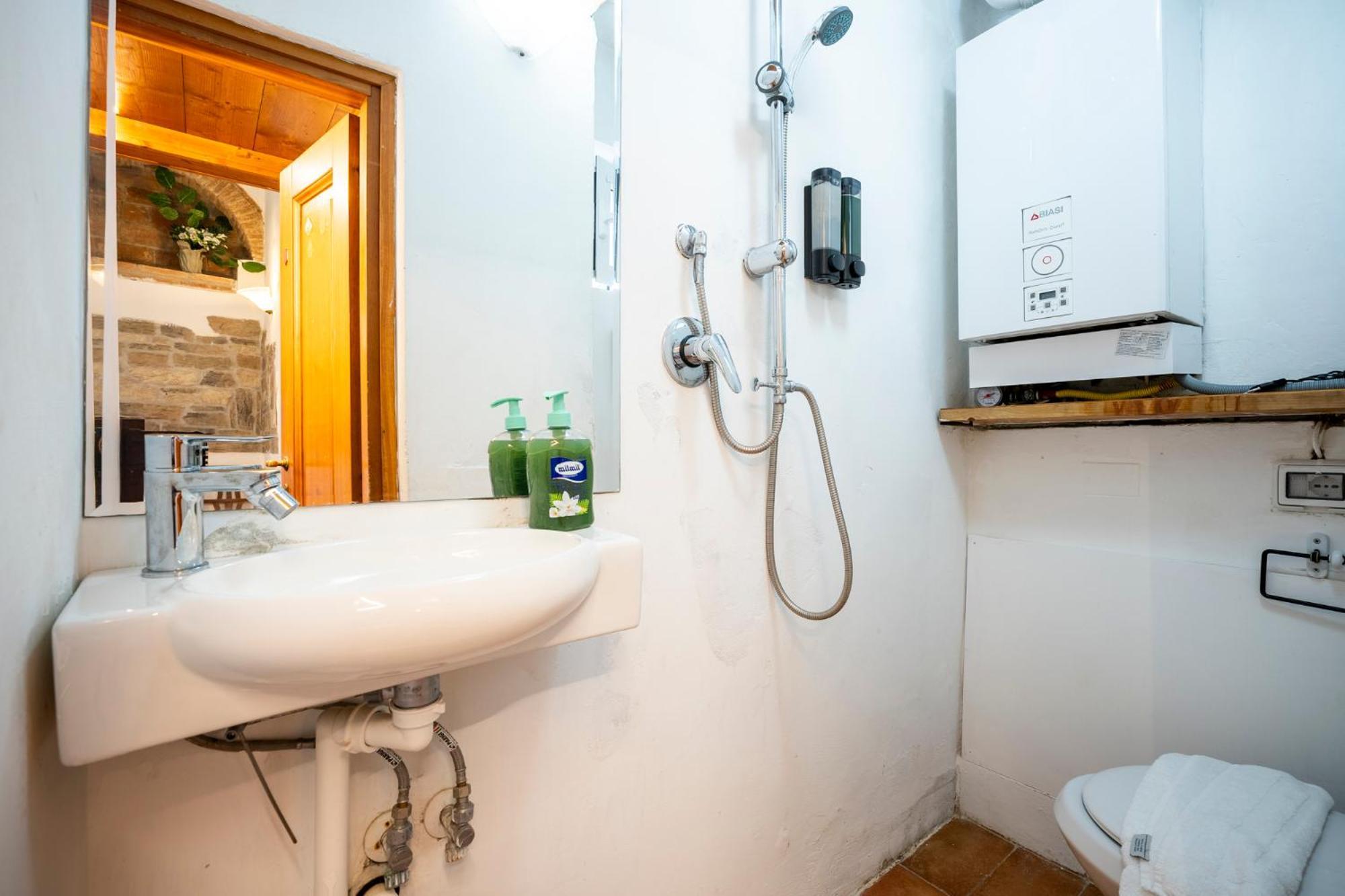 3 - Monolocale Caratteristico E Silenzioso Apartment Florence Ngoại thất bức ảnh